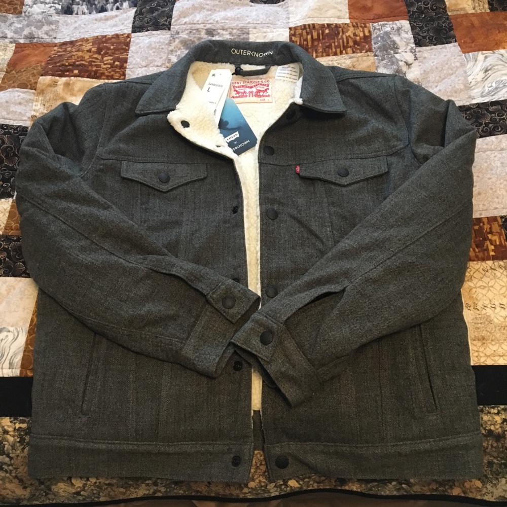 NEW - Levi’s soft Sherpa jacket - Large